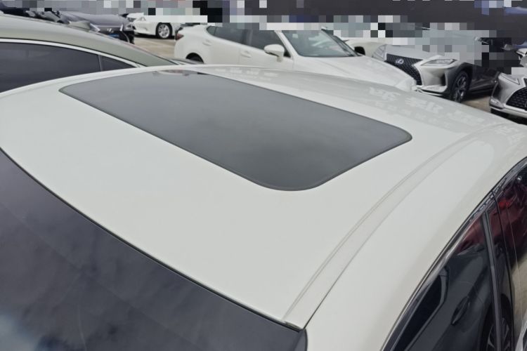 Used Lexus ES 2022 300h Excellence Edition Roof