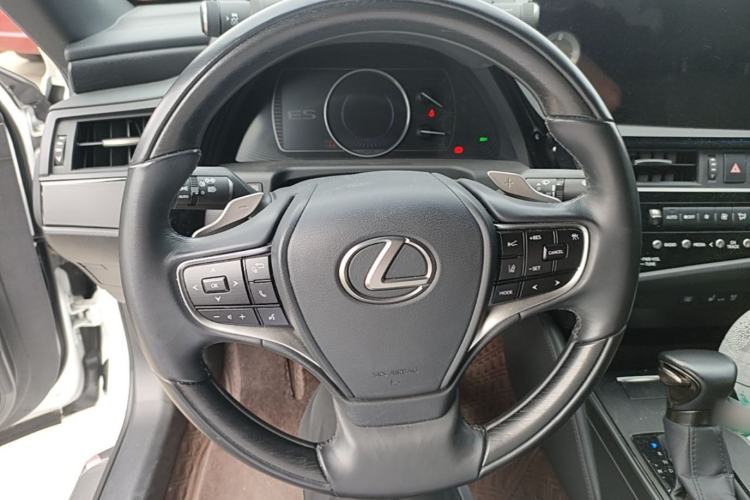 Used Lexus ES 2022 200 Luxury Edition Steering Wheel