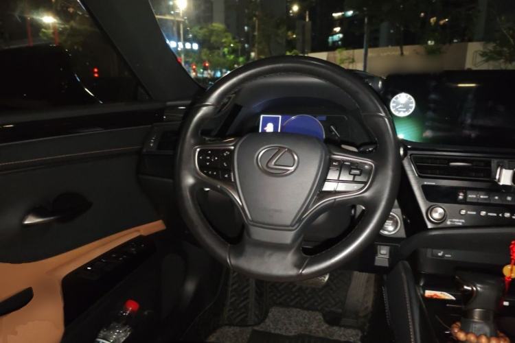 Used Lexus ES 2022 200 Excellence Edition Steering Wheel