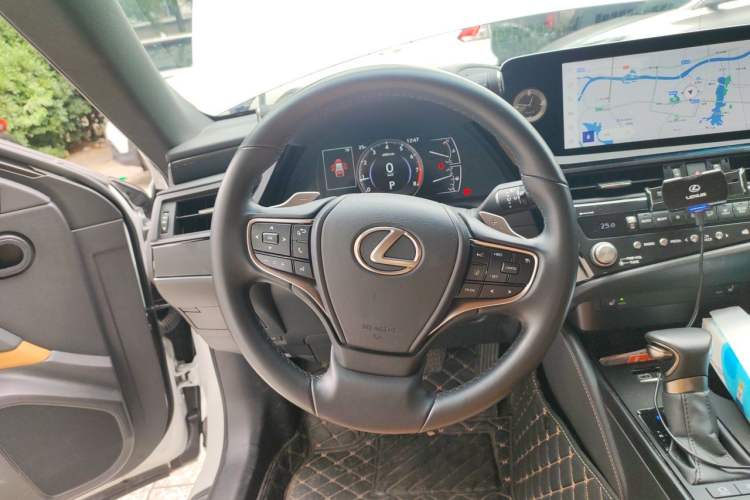 Used Lexus ES 2022 200 Excellence Edition Steering Wheel