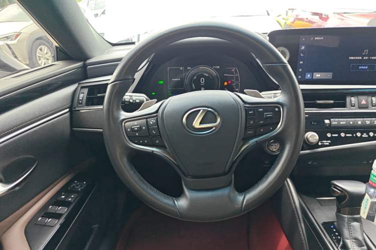 Used Lexus ES 2022 300h Excellence Edition Steering Wheel
