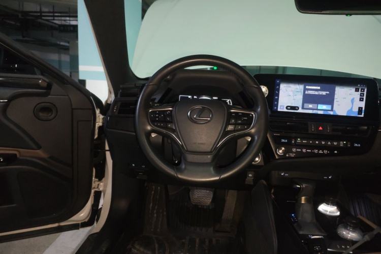 Used Lexus ES 2022 300h Excellence Edition Steering Wheel