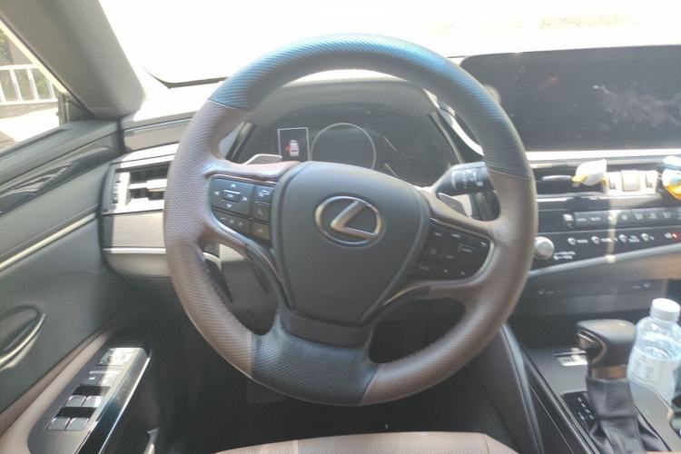 Used Lexus ES 2022 200 Excellence Edition Steering Wheel