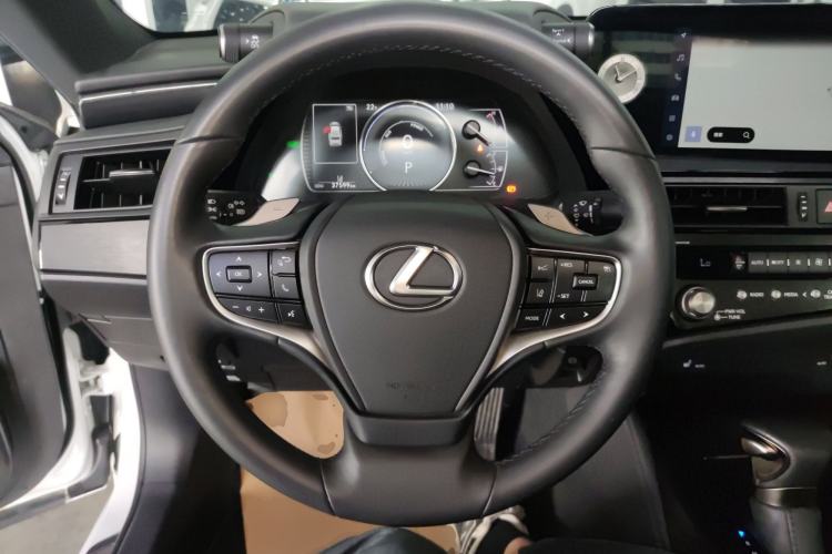 Used Lexus ES 2022 300h Excellence Edition Steering Wheel