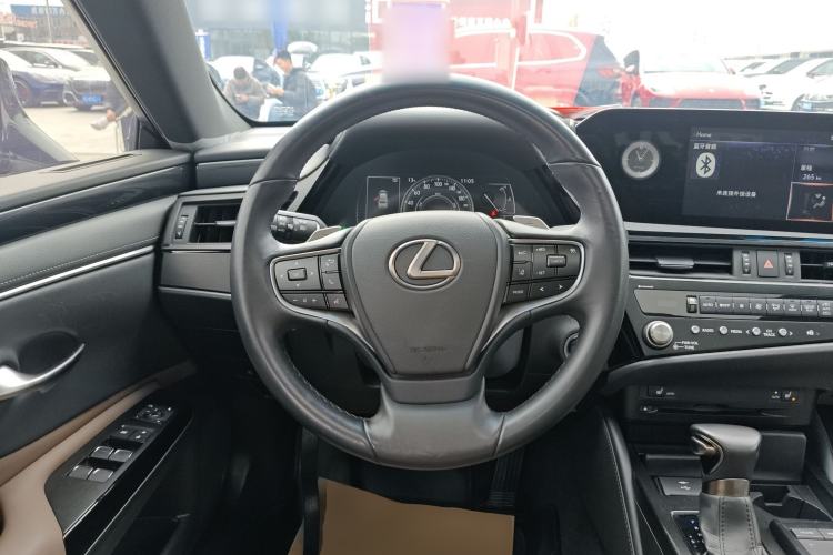 Used Lexus ES 2022 300h Excellence Edition Steering Wheel