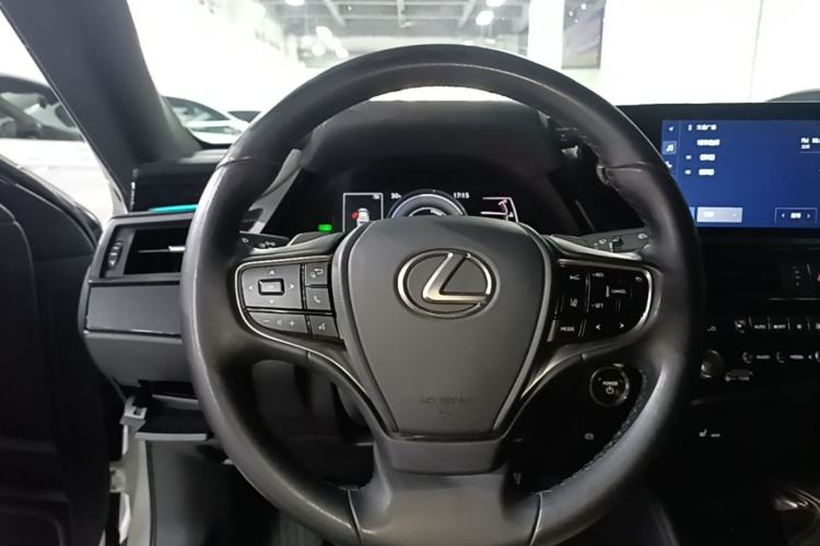 Used Lexus ES 2022 300h Excellence Edition Steering Wheel