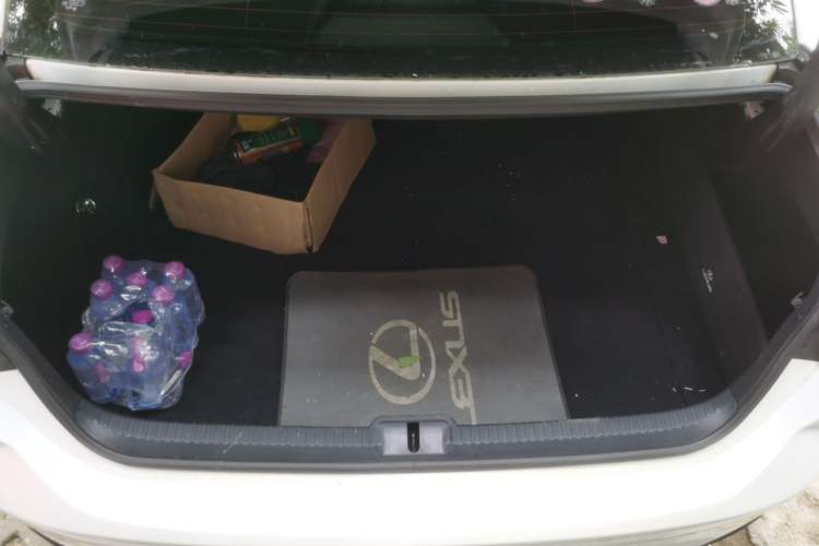 Used Lexus ES 2022 200 Excellence Edition Trunk