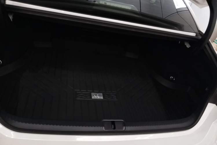 Used Lexus ES 2022 200 Excellence Edition Trunk