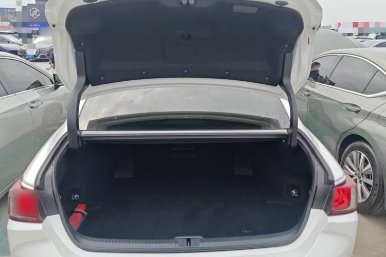 Used Lexus ES 2022 300h Excellence Edition Trunk