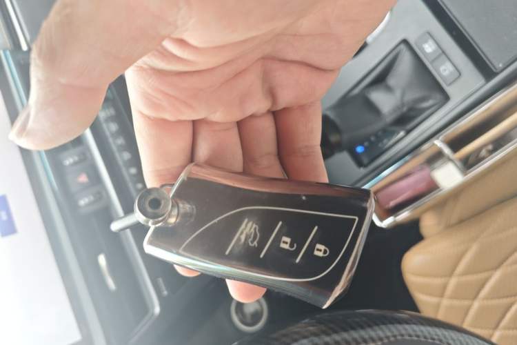 Used Lexus ES 2022 300h Excellence Edition Vehicle Key