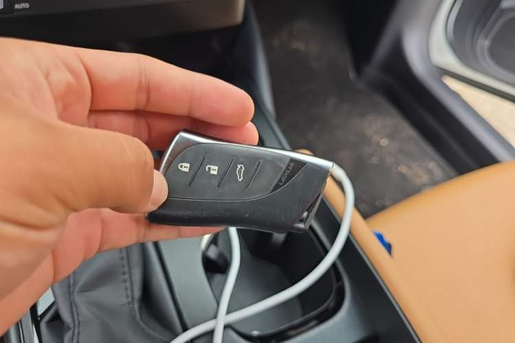 Used Lexus ES 2022 300h Excellence Edition Vehicle Key
