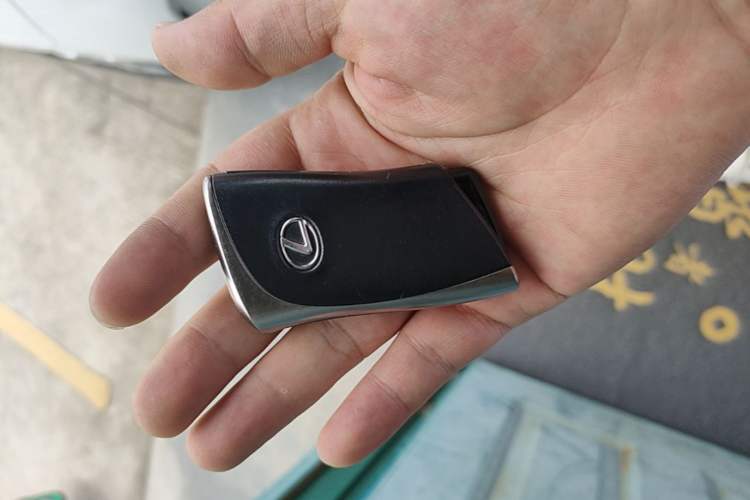 Used Lexus ES 2022 200 Luxury Edition Vehicle Key