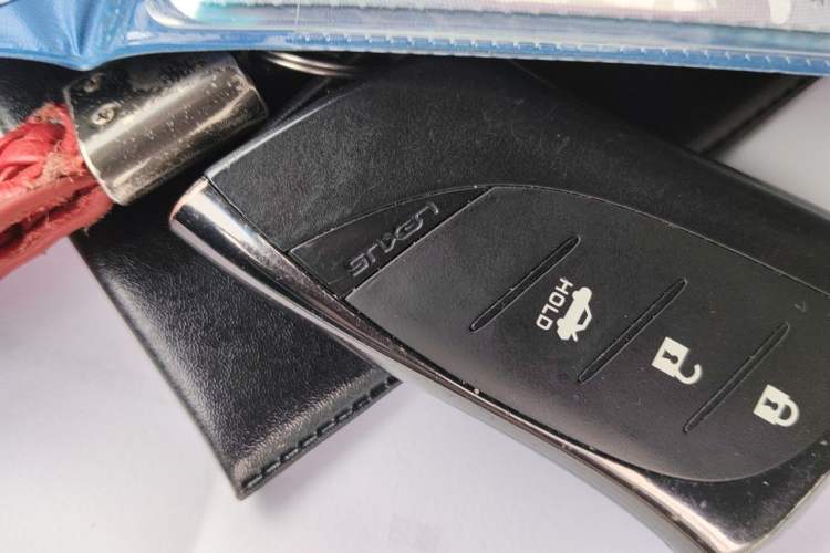 Used Lexus ES 2022 300h Excellence Edition Vehicle Key