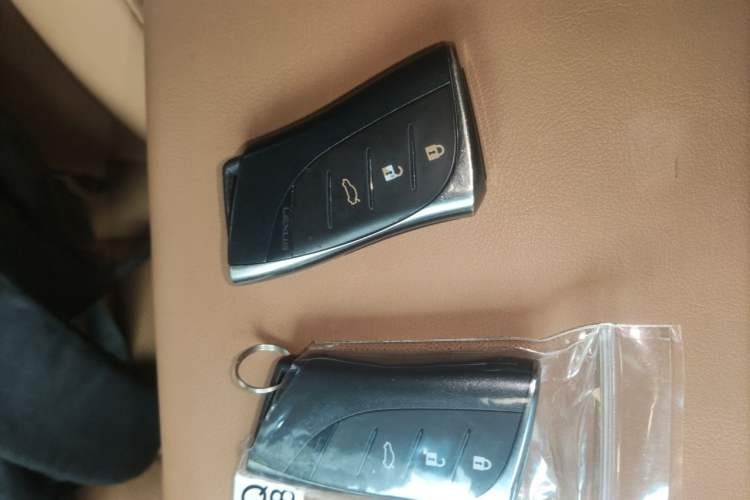 Used Lexus ES 2022 200 Luxury Edition Vehicle Key
