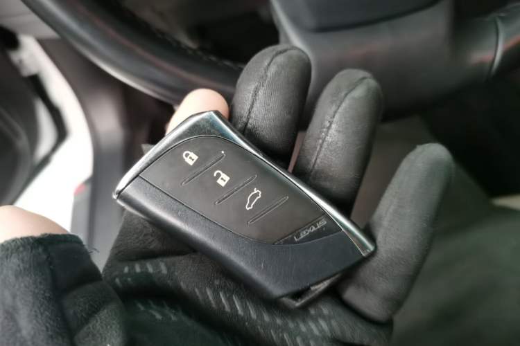 Used Lexus ES 2022 200 Excellence Edition Vehicle Key