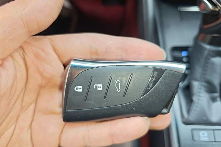 Used Lexus ES 2022 300h Excellence Edition Vehicle Key