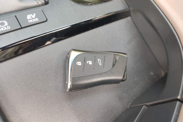 Used Lexus ES 2022 300h Excellence Edition Vehicle Key