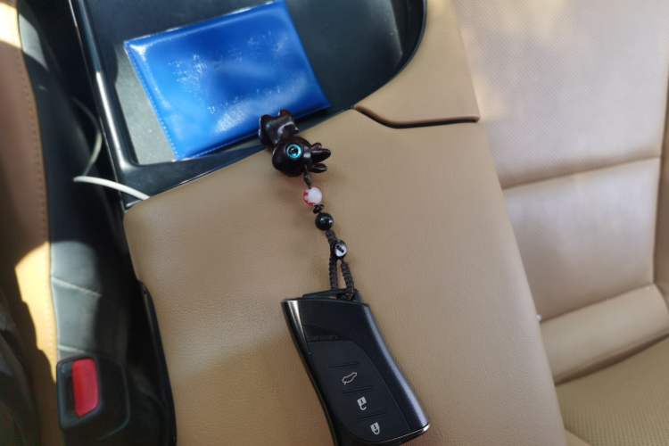 Used Lexus ES 2022 300h Excellence Edition Vehicle Key