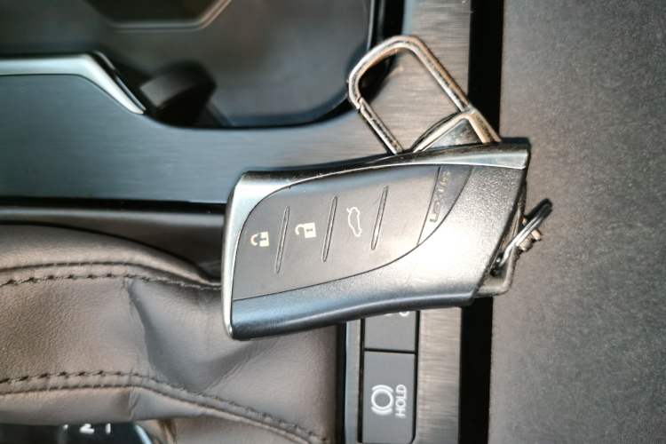 Used Lexus ES 2022 200 Excellence Edition Vehicle Key