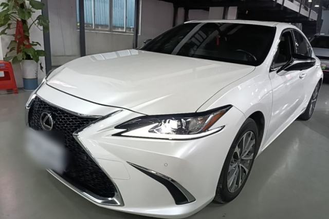 Used Lexus ES 2022 300h Excellence Edition