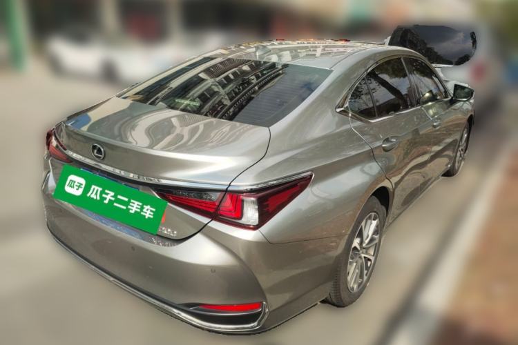 Used Lexus ES 2022 200 Excellence Edition Rear Right 45 Deg