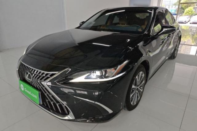 Used Lexus ES 2023 200 Excellence Edition