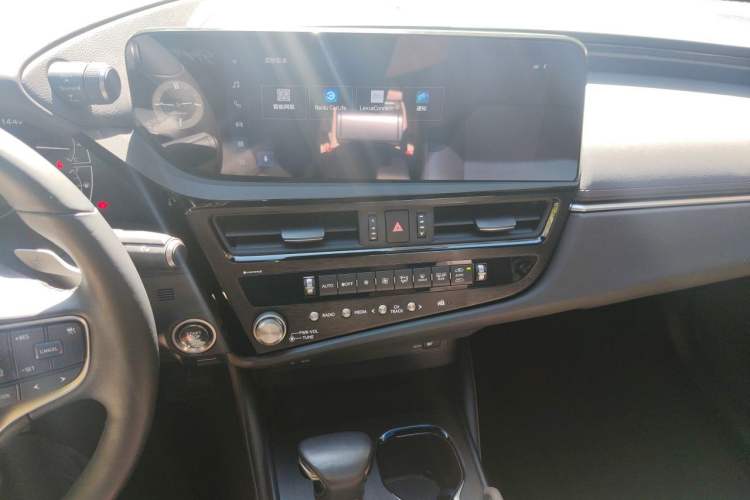 Used Lexus ES 2023 200 Excellence Edition Audio And AC Panel