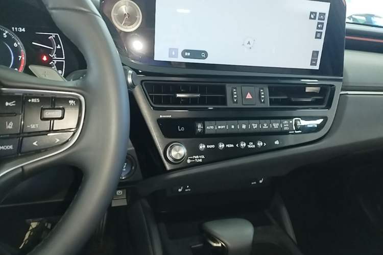 Used Lexus ES 2023 200 Excellence Edition Audio And AC Panel