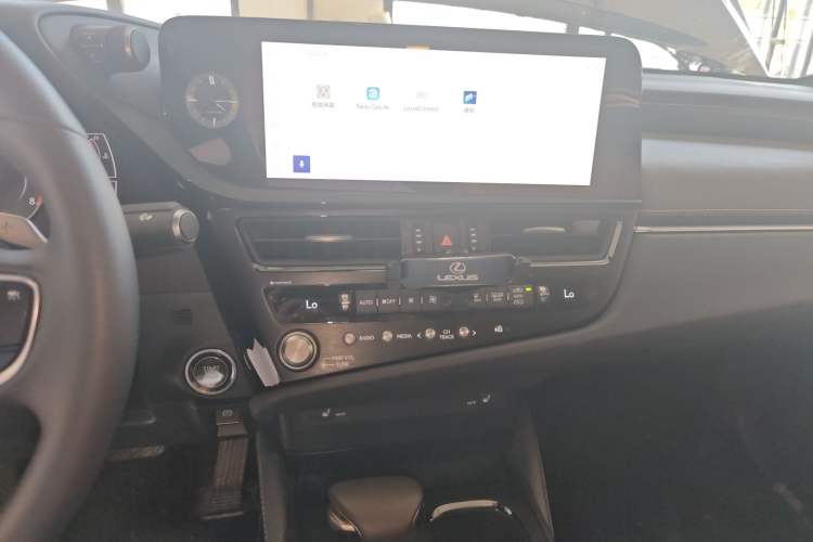 Used Lexus ES 2023 200 Excellence Edition Audio And AC Panel