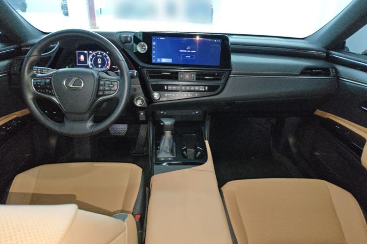 Used Lexus ES 2023 200 Excellence Edition Center Console