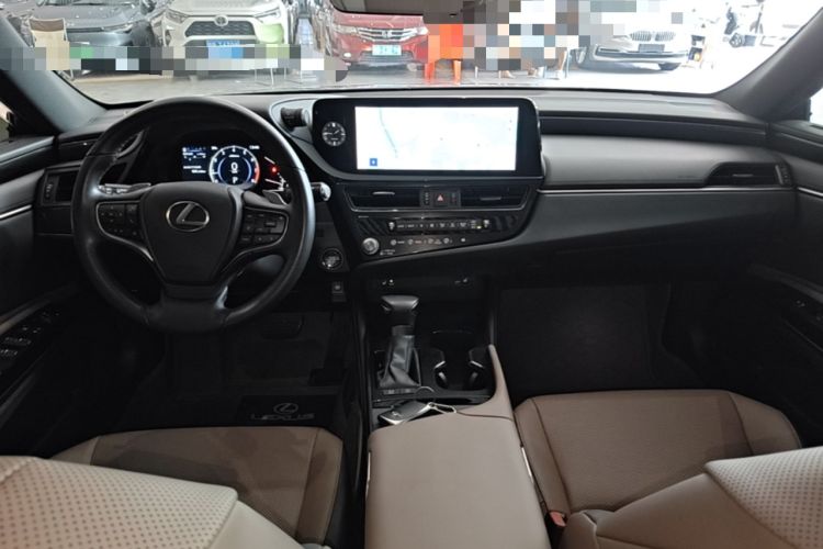 Used Lexus ES 2023 200 Excellence Edition Center Console