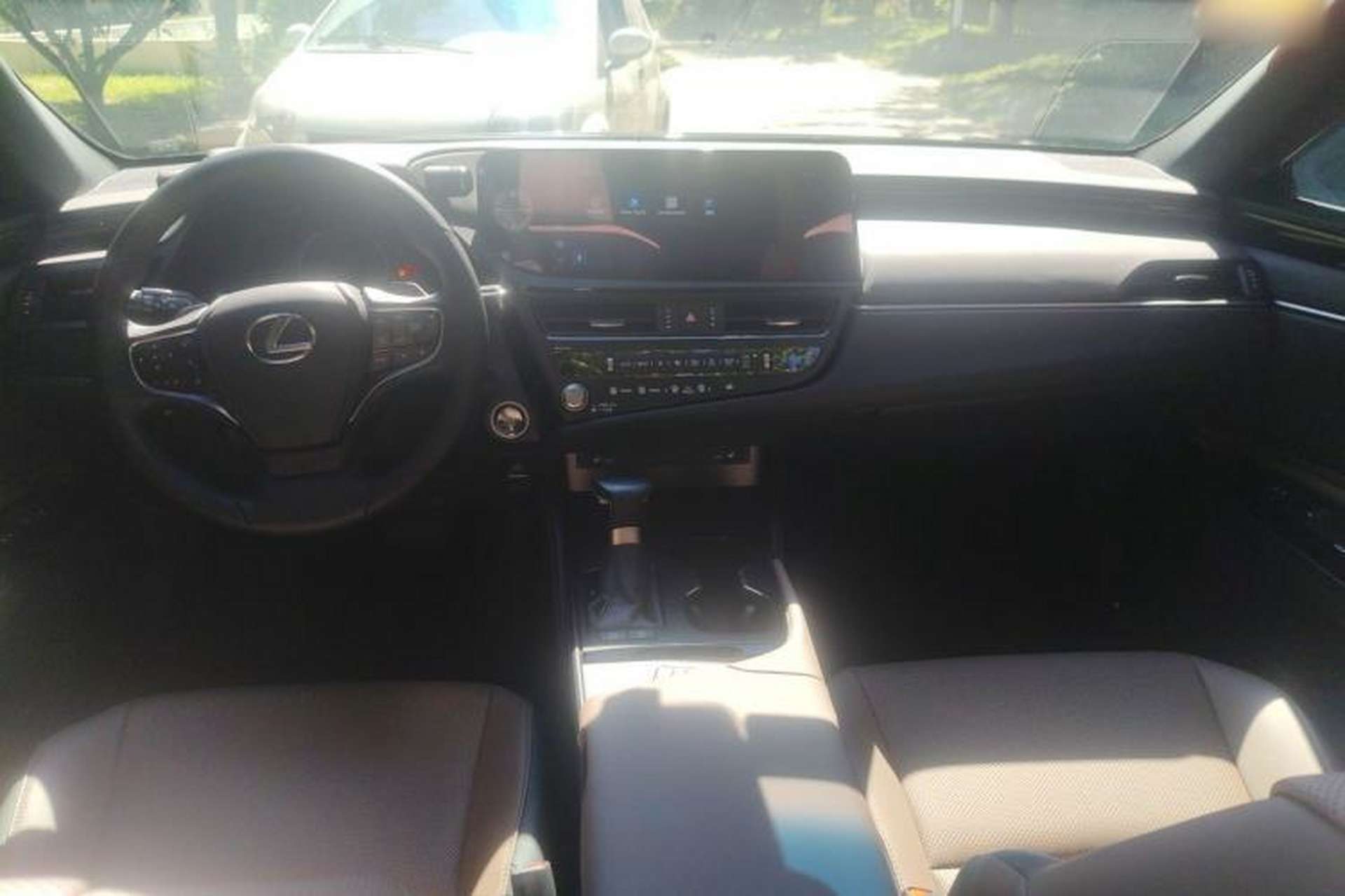 Used Lexus ES 2023 200 Excellence Edition Center Console
