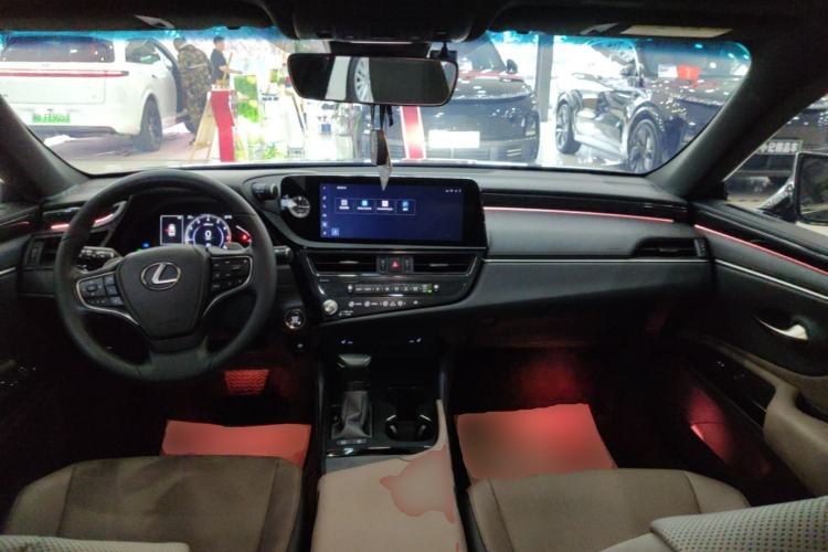 Used Lexus ES 2023 200 Excellence Edition Center Console