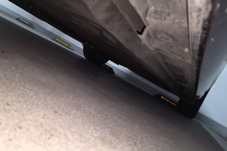 Used Lexus ES 2023 200 Excellence Edition Chassis Front Left