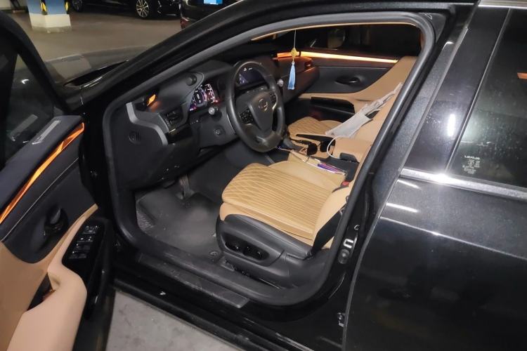 Used Lexus ES 2023 200 Excellence Edition Driver Seat