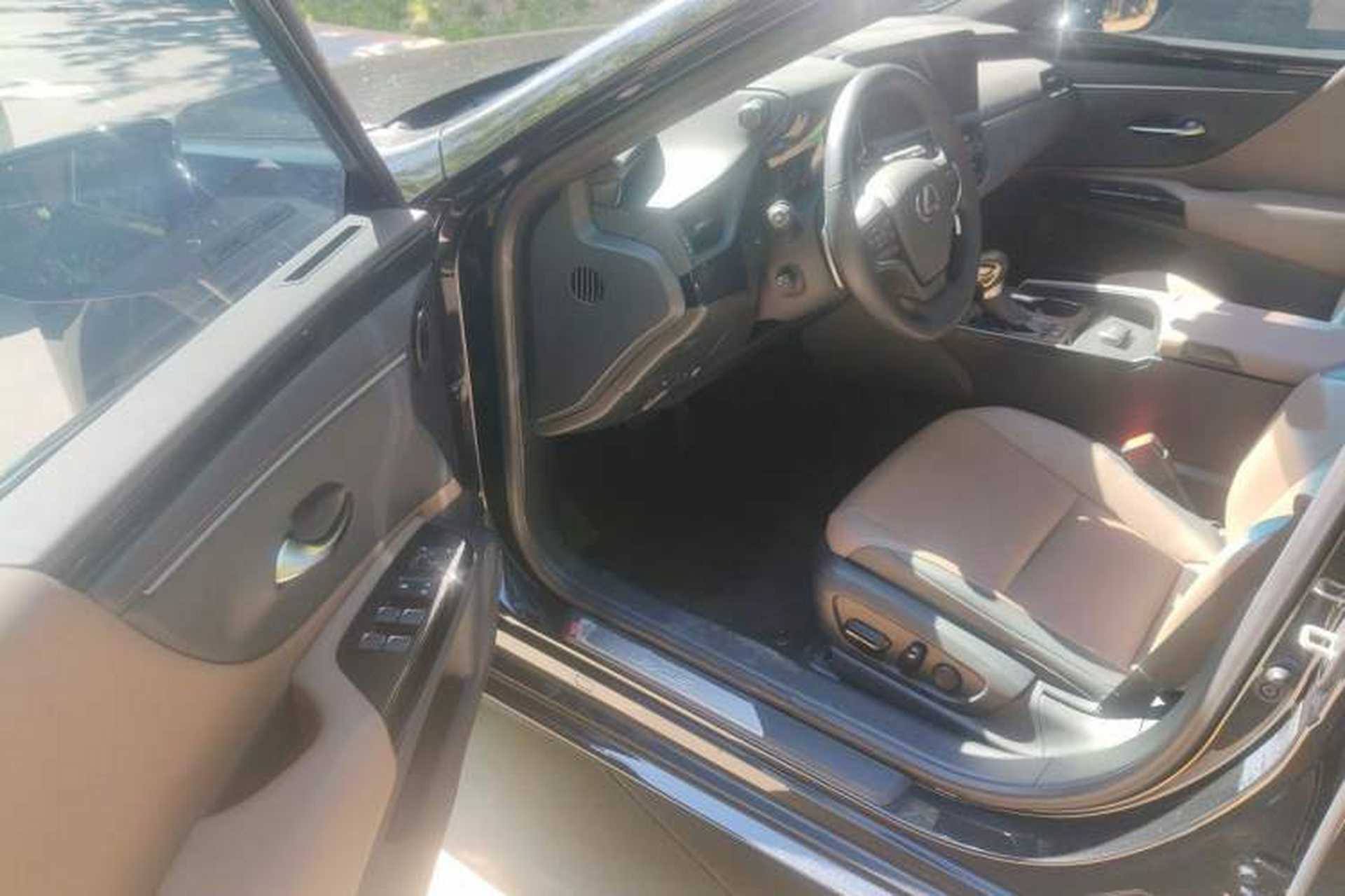 Used Lexus ES 2023 200 Excellence Edition Driver Seat