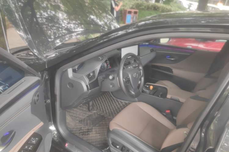 Used Lexus ES 2023 200 Excellence Edition Driver Seat