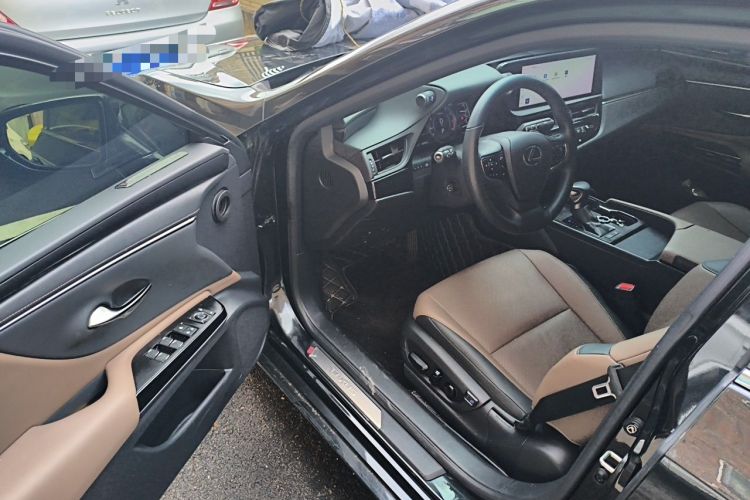 Used Lexus ES 2023 200 Excellence Edition Driver Seat