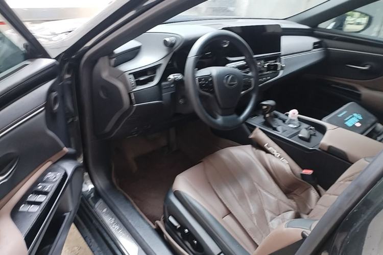 Used Lexus ES 2023 200 Excellence Edition Driver Seat