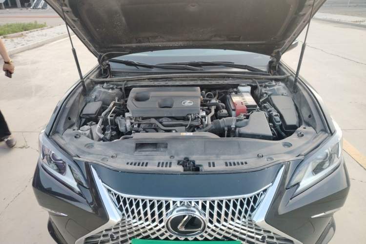 Used Lexus ES 2023 200 Excellence Edition Engine Bay