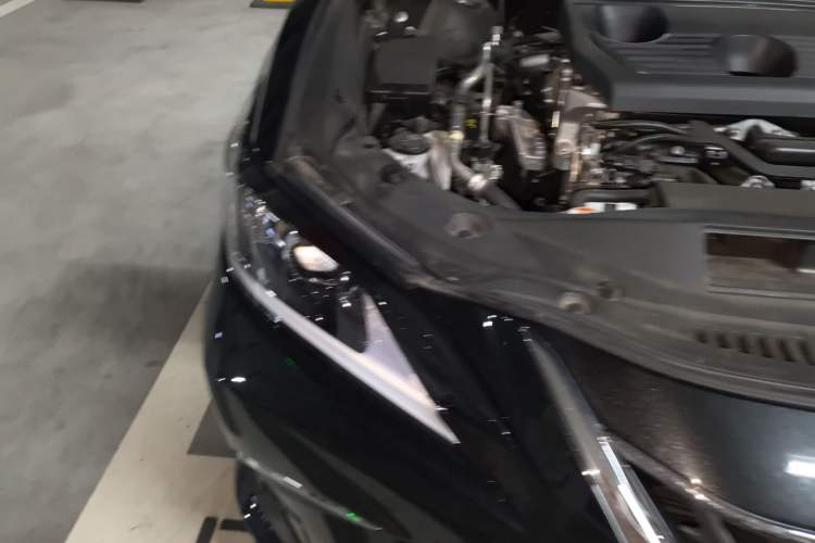 Used Lexus ES 2023 200 Excellence Edition Engine Bay Right