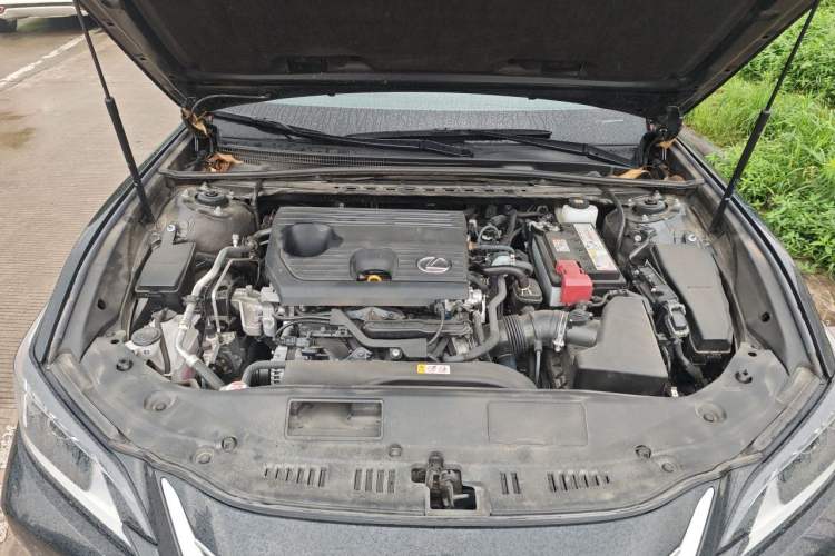 Used Lexus ES 2023 200 Excellence Edition Engine Bay