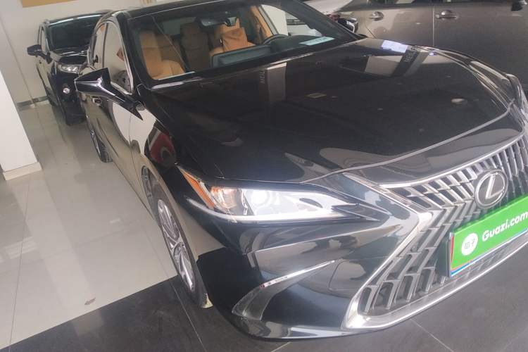 Used Lexus ES 2023 200 Excellence Edition Exterior 2