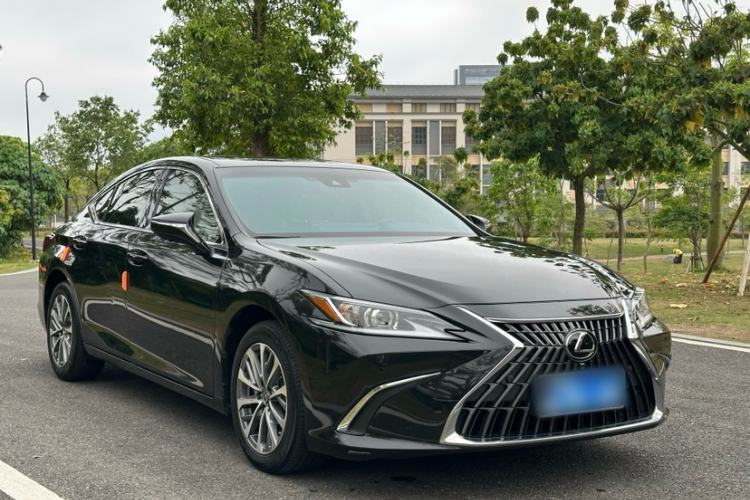 Used Lexus ES 2023 200 Excellence Edition Exterior 3