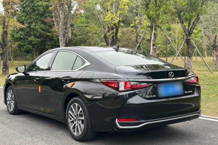 Used Lexus ES 2023 200 Excellence Edition Exterior 5