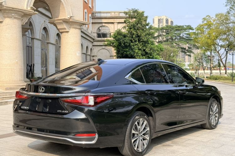 Used Lexus ES 2023 200 Excellence Edition Exterior 5