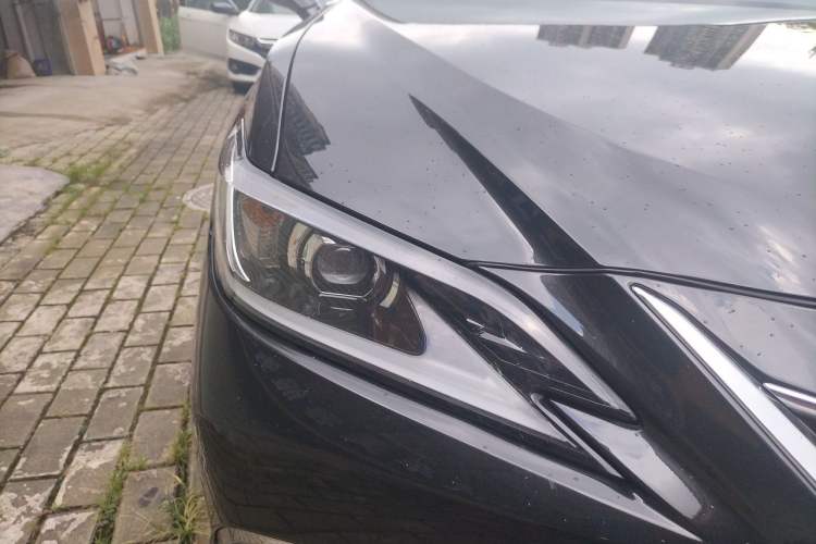 Used Lexus ES 2023 200 Excellence Edition Exterior 6