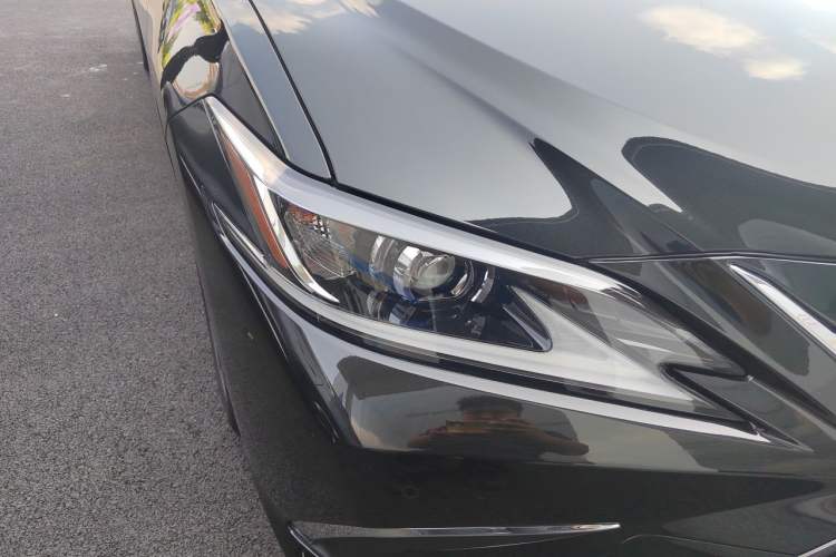 Used Lexus ES 2023 200 Excellence Edition Exterior 6