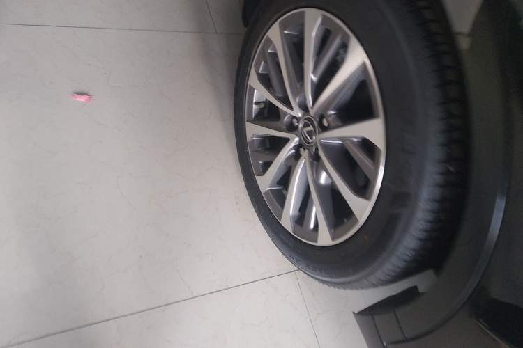 Used Lexus ES 2023 200 Excellence Edition Exterior 8