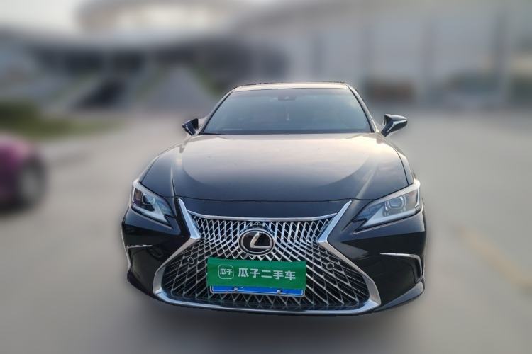 Used Lexus ES 2023 200 Excellence Edition Front